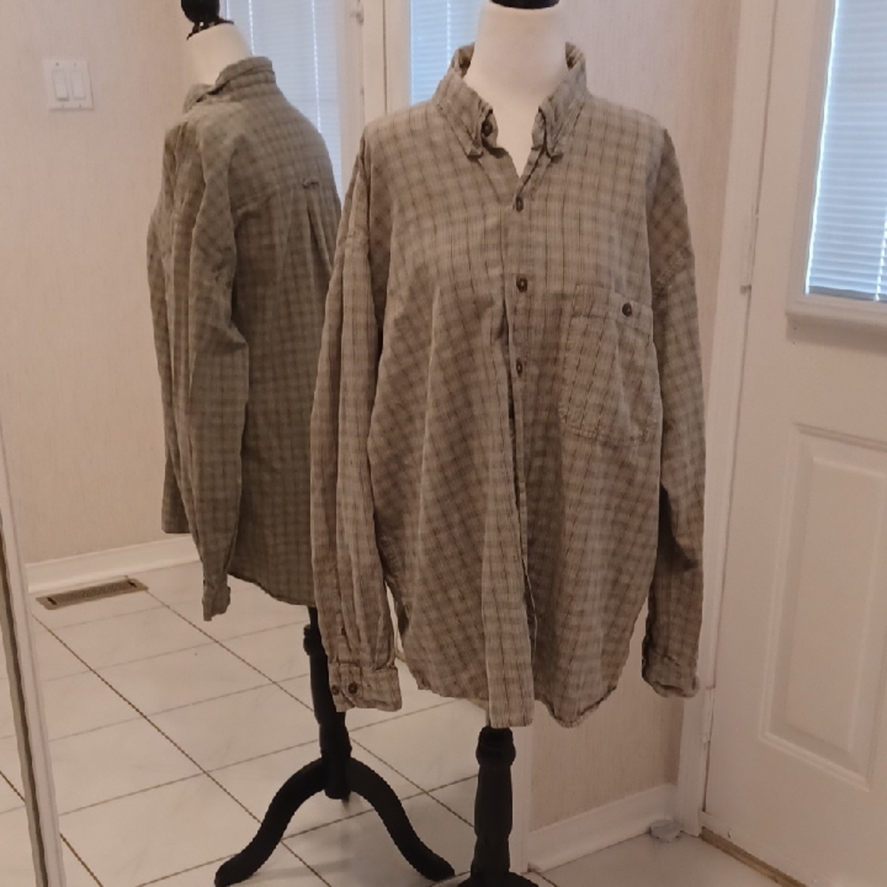 4/$40 Gray Plaid Button-Up Shirt - Size Large